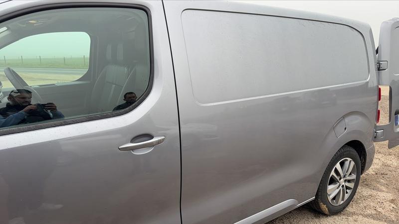 Peugeot Expert Vu 2.0 Blue HDi 177 Eat8 Asphalte - Automatique Entretien constructeur