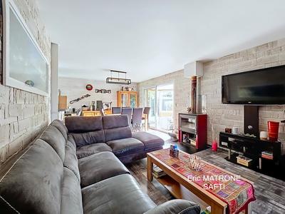 Maison - 105 m² - 5 pièces