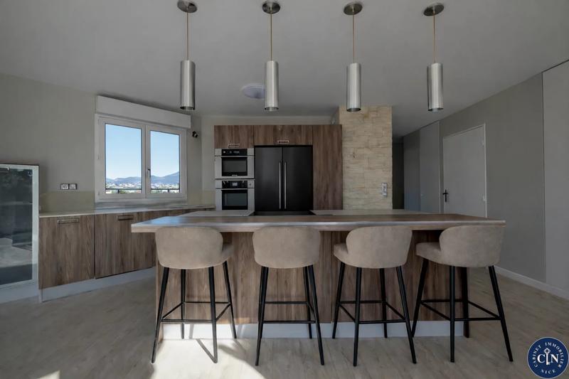 Appartement - 79 m² - 3 pièces