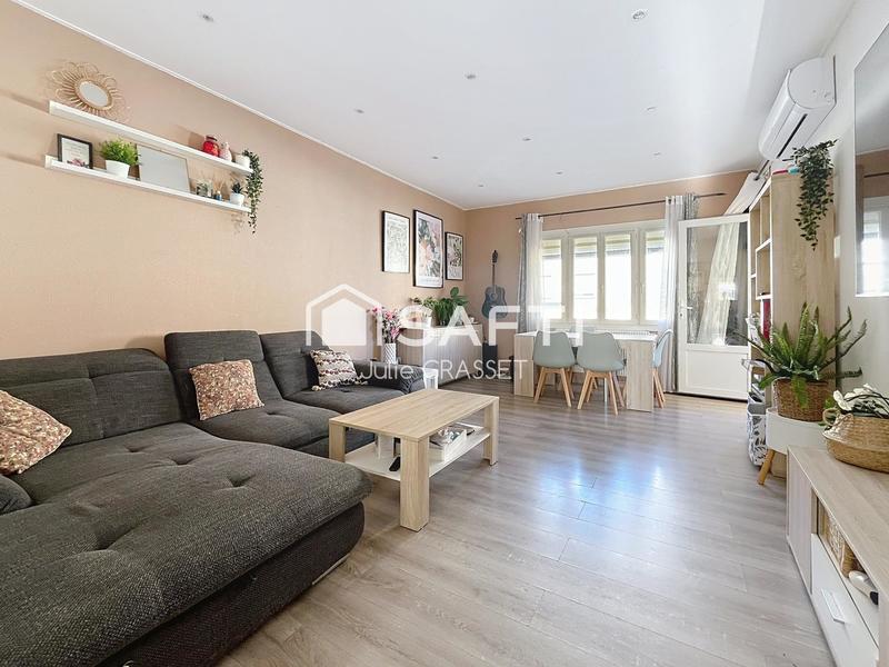 Appartement - 90 m² - 4 pièces