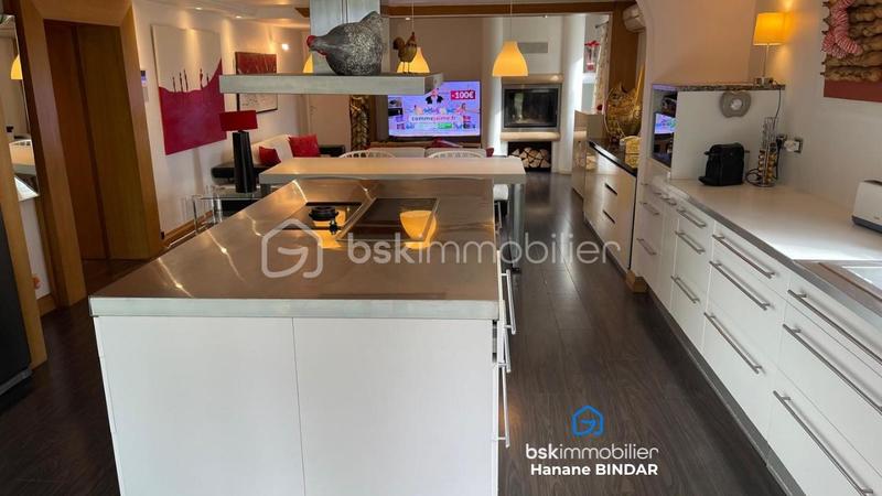 Villa - 203 m² - 7 pièces