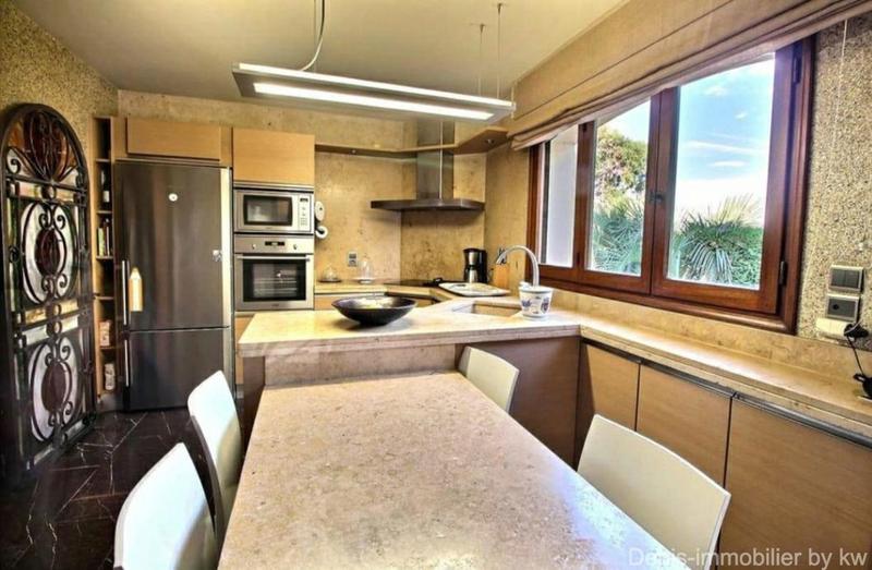 Maison - 138 m² - 5 pièces