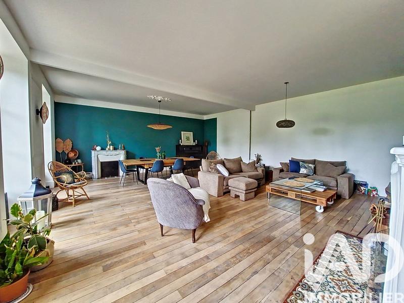 Maison - 262 m² - 7 pièces