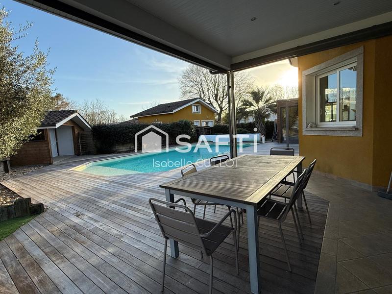 Maison - 180 m² - 6 pièces