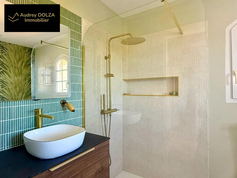 Maison - 186 m² - 8 pièces