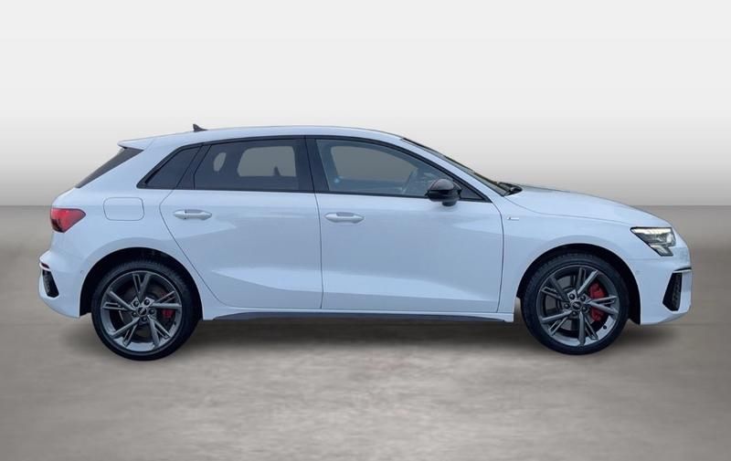 Audi A3 sportback 45 TFSIe 245 s-Line Hybride Rechargeable / Caméra de Recul Carplay Android Auto Régulateurd Distance