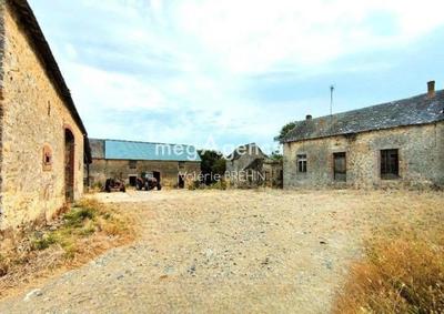 Maison - 130 m² - 1 pièce