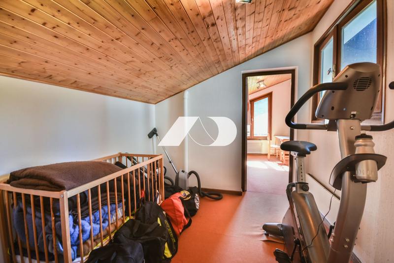 Appartement - 122 m² - 6 pièces