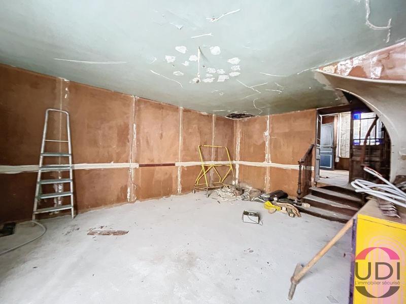 Maison - 315 m² - 2 pièces