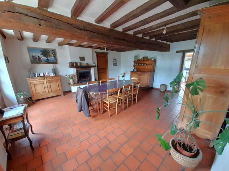 Maison - 261 m² - 9 pièces