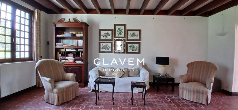 Maison - 310 m² - 13 pièces