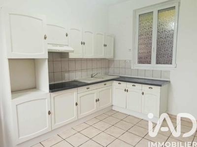 Maison - 96 m² - 6 pièces