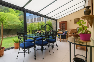 Maison - 243 m² - 8 pièces