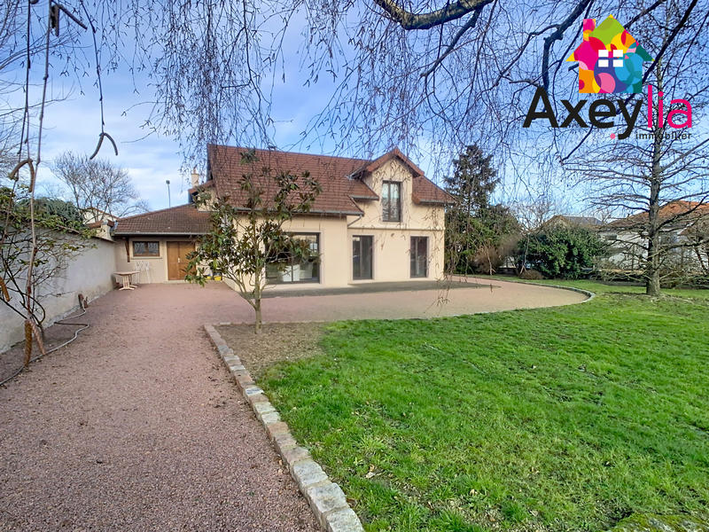 Maison - 152 m² - 5 pièces