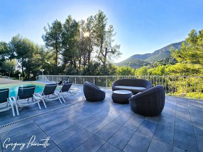 Maison - 128 m² - 5 pièces