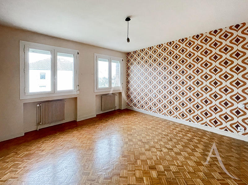 Maison - 170 m² - 8 pièces