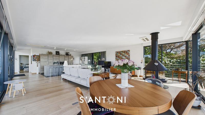 Villa - 180 m² - 4 pièces