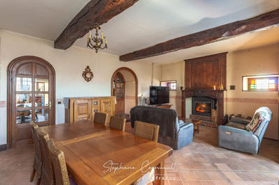 Maison - 236 m² - 8 pièces