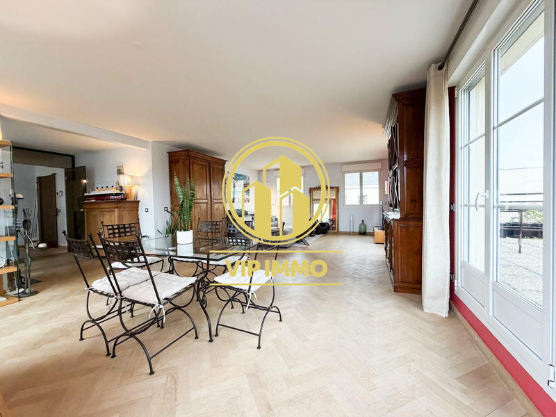 Appartement - 123 m² - 6 pièces