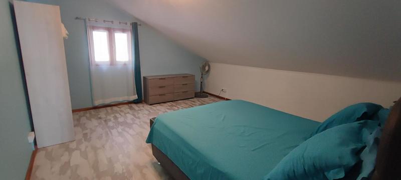 Maison - 216 m² - 9 pièces