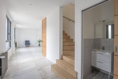 Maison - 220 m² - 8 pièces