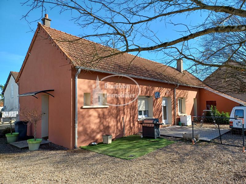 Maison - 90 m² - 5 pièces