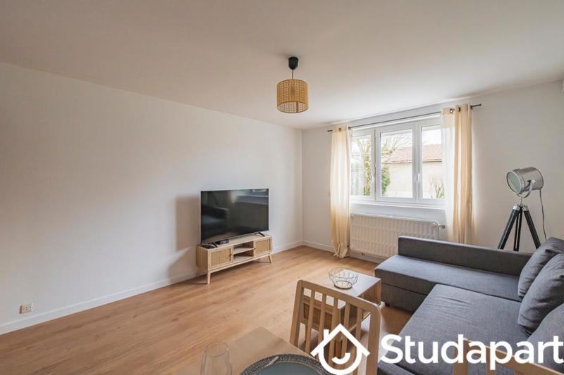 Chambre - 12 m² - 1 pièce