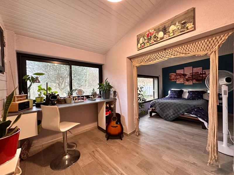 Maison - 95 m² - 5 pièces