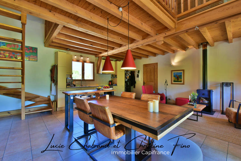 Maison - 187 m² - 10 pièces