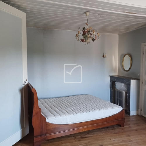 Maison - 95 m² - 8 pièces