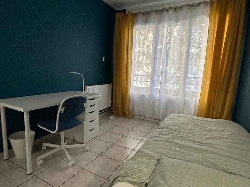 Chambre - 11 m² - 1 pièce