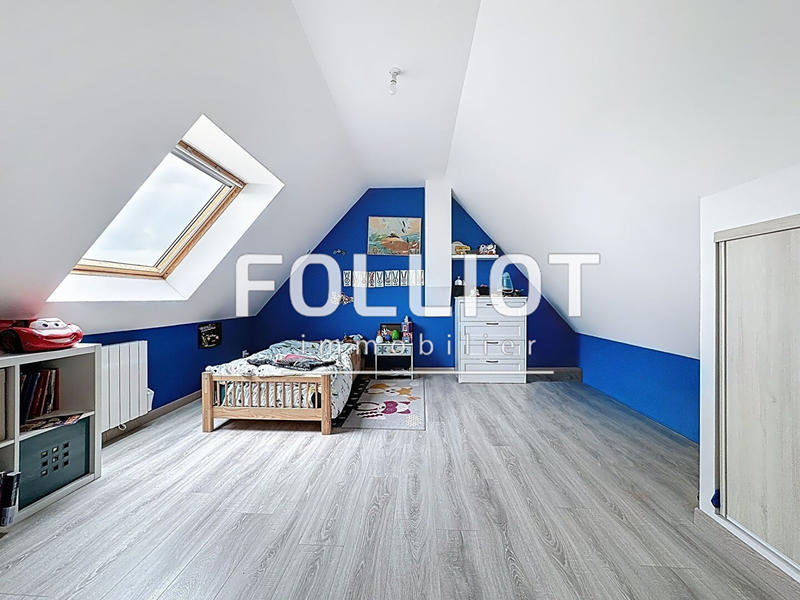 Maison - 220 m² - 6 pièces