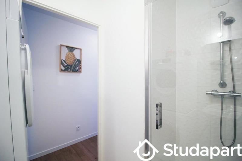 Chambre - 13 m² - 1 pièce