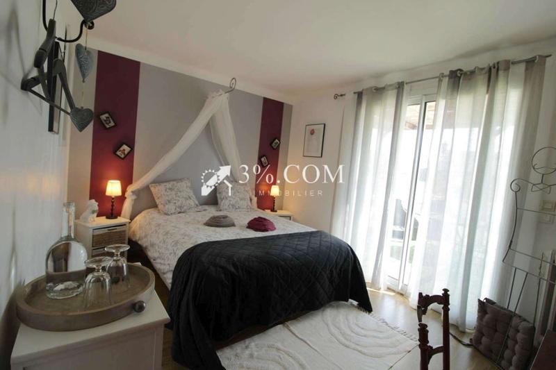 Maison - 290 m² - 9 pièces