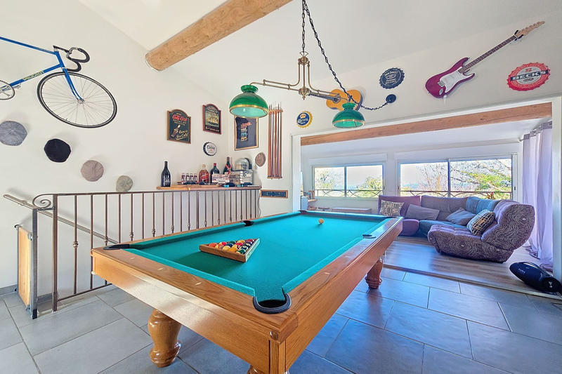 Maison - 170 m² - 7 pièces