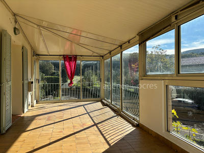 Maison - 174 m² - 9 pièces