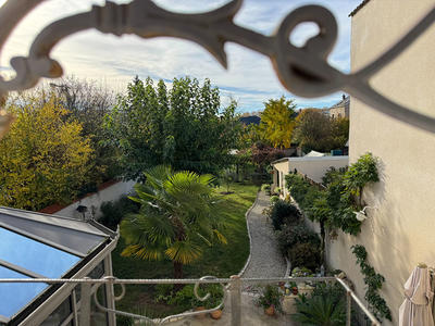 Maison - 182 m² - 8 pièces