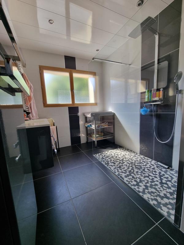 Maison - 208 m² - 9 pièces