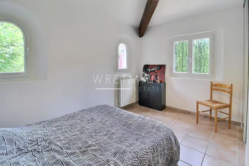 Villa - 199 m² - 10 pièces