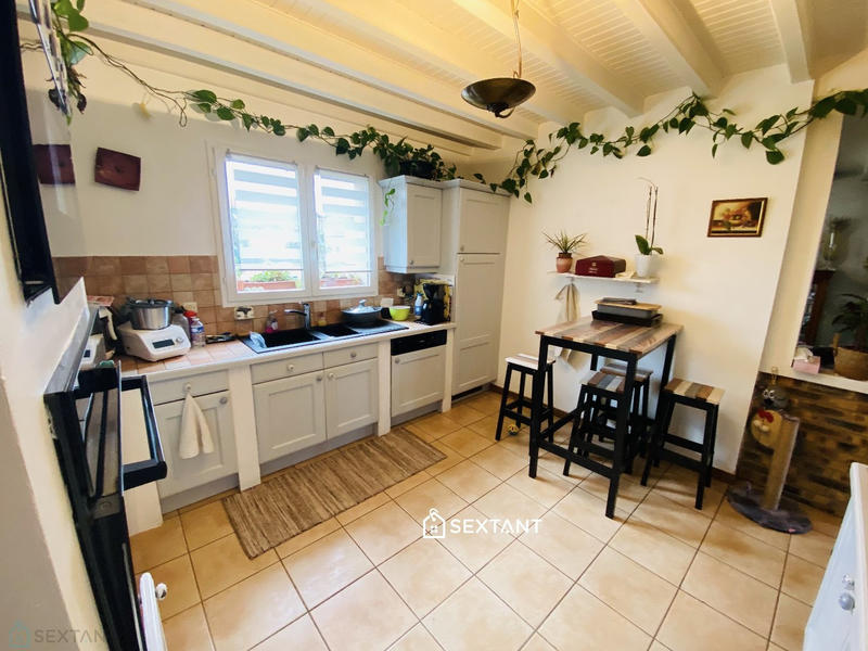 Maison - 95 m² - 5 pièces