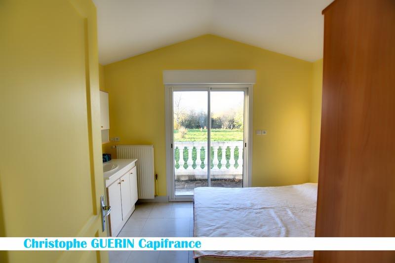 Maison - 250 m² - 8 pièces