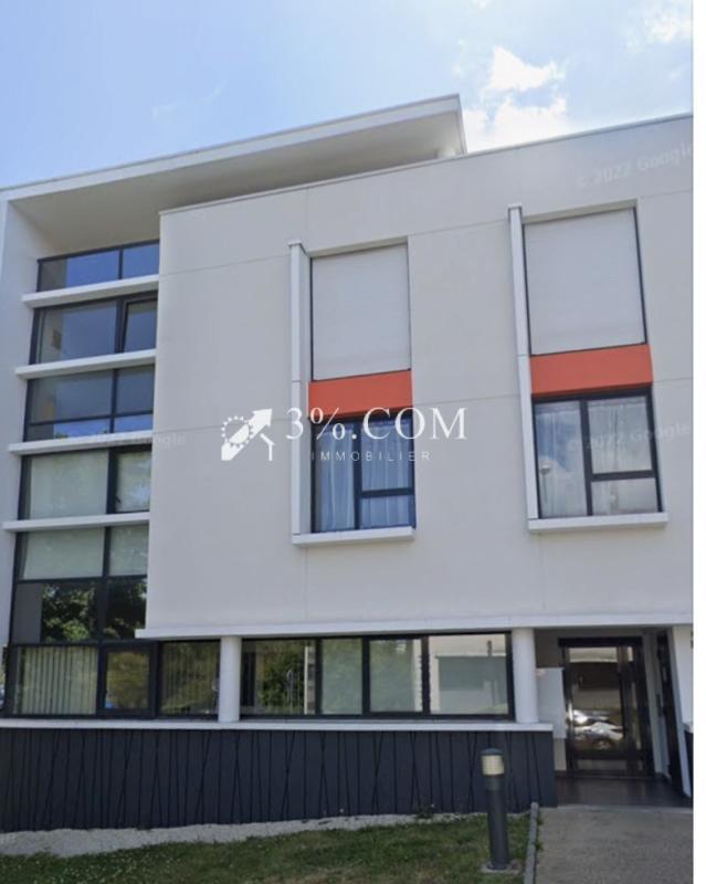 Studio - 25 m² - 1 pièce