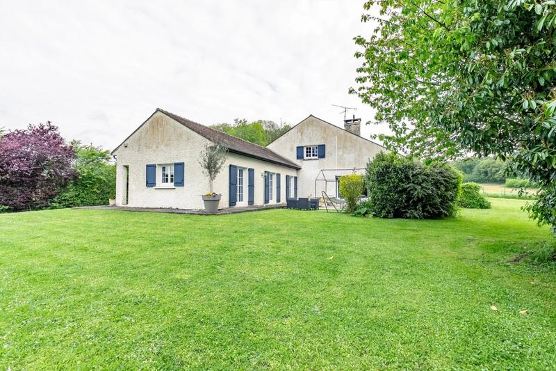 Maison - 258 m² - 8 pièces