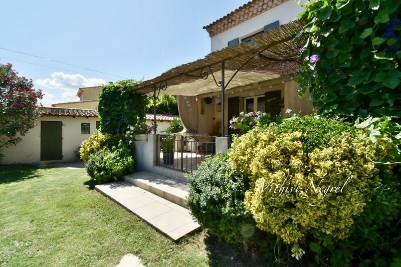 Villa - 209 m² - 7 pièces