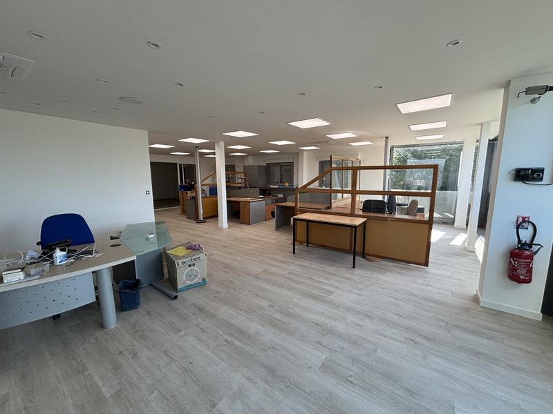Local d'activités - 1 000 m²