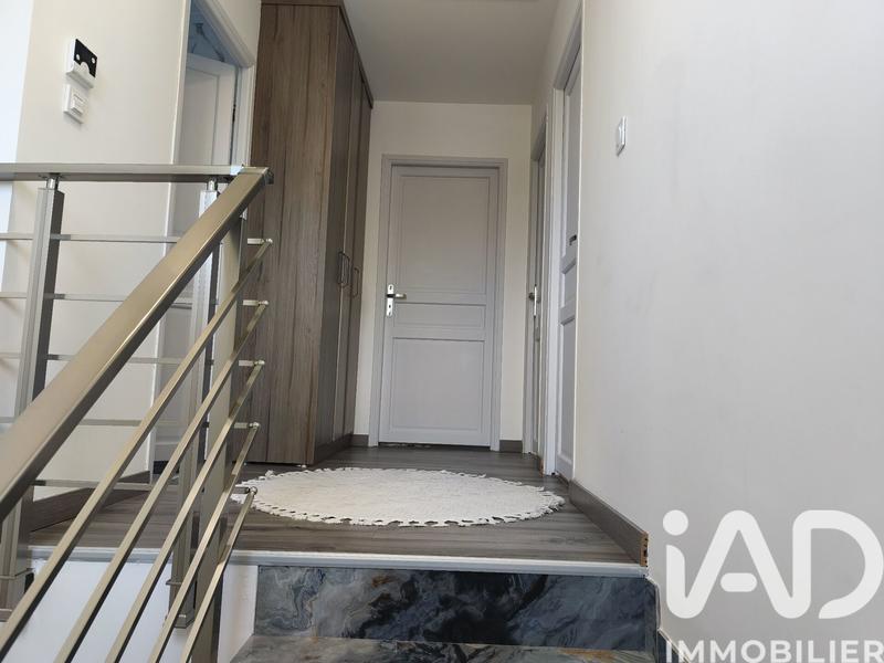 Maison - 205 m² - 7 pièces