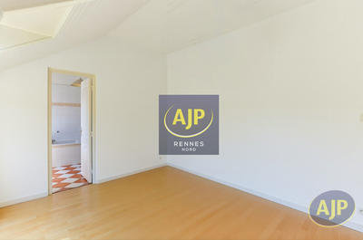 Maison - 220 m² - 10 pièces