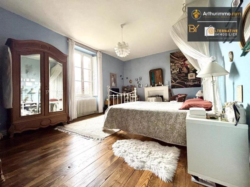 Maison - 228 m² - 7 pièces