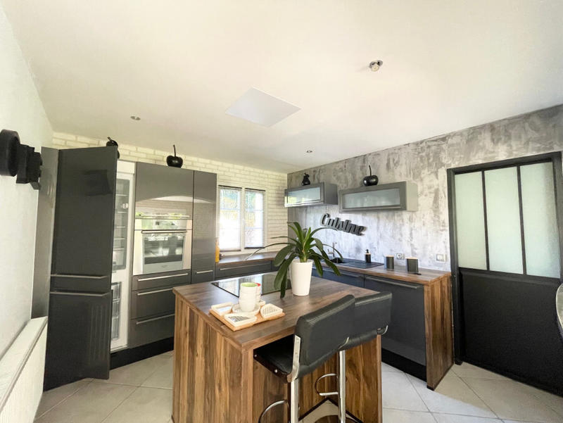 Maison - 174 m² - 7 pièces