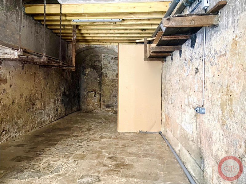 Fonds de commerce - Local commercial - 43 m²